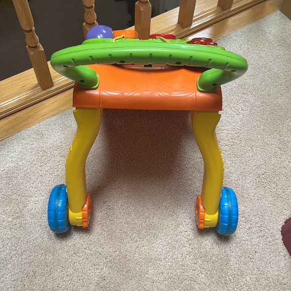 VTECH walker interactive learning toy - Picture 3 of 3